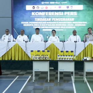 KEPALA BNN RI HADIRI PEMUSNAHAN PAKAN BURUNG MENGANDUNG BIJI GANJA