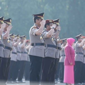 BNN HADIRI ZIARAH DAN TABUR BUNGA HARI BHAYANGKARA KE-80 — foto 2