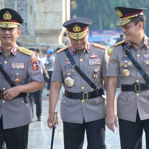 BNN HADIRI ZIARAH DAN TABUR BUNGA HARI BHAYANGKARA KE-80 — foto 3