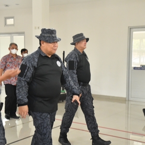 Kunjungan Kepala BNN ke Pusat Laboratorium BNN — foto 2