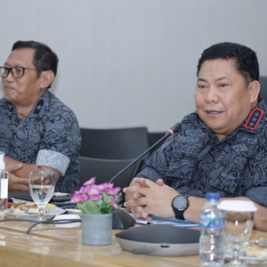 Kunjungan Ka Ke Puslab Narkotika BNN — foto 3