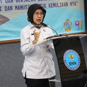 Kementerian LHK dan PWRI Adakan Bakti Sosial Di Balai Besar Rehabilitasi BNN — foto 2
