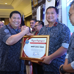 PENUTUPAN RAKERNIS SOFT POWER APPROACH — foto 1