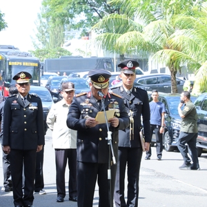 Kepala BNN RI menghadiri sekaligus menjadi Irup Persemayaman dan Pemberangkatan Jenazah Drs. A. Kliment Dwikorjanto, M.Si. — foto 1