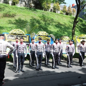 Kepala BNN RI menghadiri sekaligus menjadi Irup Persemayaman dan Pemberangkatan Jenazah Drs. A. Kliment Dwikorjanto, M.Si. — foto 2