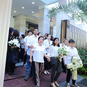 Kepala BNN RI menghadiri sekaligus menjadi Irup Persemayaman dan Pemberangkatan Jenazah Drs. A. Kliment Dwikorjanto, M.Si. — foto 4