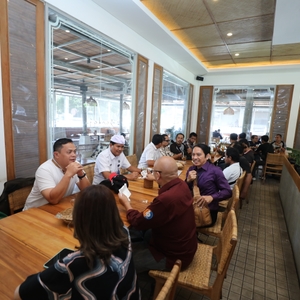 Media Time dengan Awak media Di Provinsi Bali — foto 4