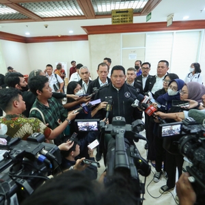 Rapat Dengar Pendapat antara BNN dengan DPR RI — foto 2