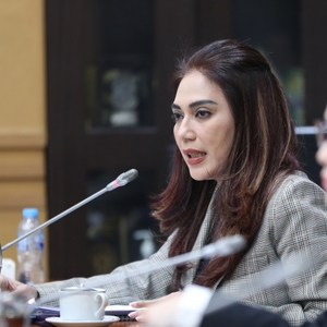 Rapat Dengar Pendapat antara BNN dengan DPR RI — foto 9