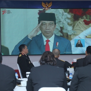Penurunan Bendera Merah Putih — foto 1