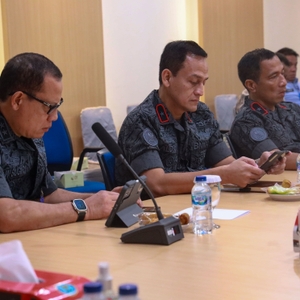 Rapat Terbatas Pemberantasan dan Penaganan Kasus Narkoba — foto 3