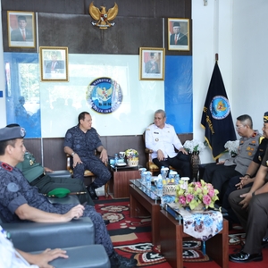 BNN RI MUSNAHKAN BARANG BUKTI NARKOTIKA DARI WILAYAH PERBATASAN INDONESIA-MALAYSIA DI PONTIANAK — foto 5