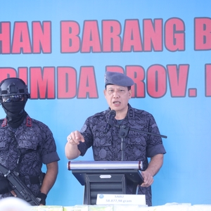 BNN RI MUSNAHKAN BARANG BUKTI NARKOTIKA DARI WILAYAH PERBATASAN INDONESIA-MALAYSIA DI PONTIANAK — foto 9