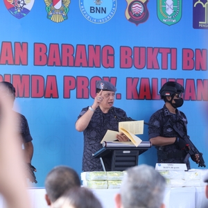 BNN RI MUSNAHKAN BARANG BUKTI NARKOTIKA DARI WILAYAH PERBATASAN INDONESIA-MALAYSIA DI PONTIANAK — foto 14