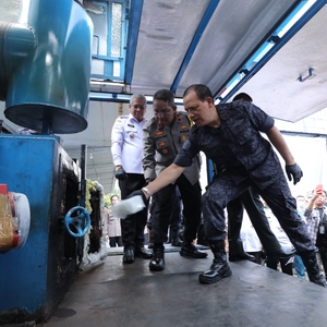 BNN RI MUSNAHKAN BARANG BUKTI NARKOTIKA DARI WILAYAH PERBATASAN INDONESIA-MALAYSIA DI PONTIANAK — foto 26