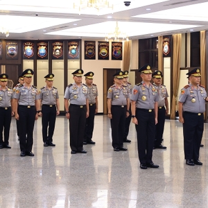 Upacara Laporan Kenaikan Pangkat Ke dan Dalam Golongan Pati Polri — foto 2