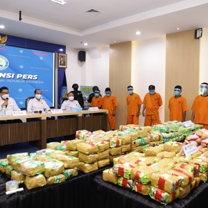 Rilis ungkap kasus Narkotika jenis Sabu dan Ekstasi, Kamis (28/1) — foto 4