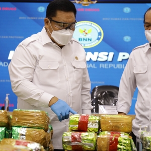 Rilis ungkap kasus Narkotika jenis Sabu dan Ekstasi, Kamis (28/1) — foto 7