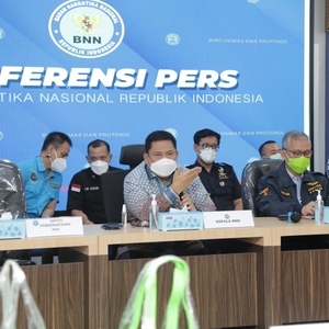 Rilis Ungkap Kasus Narkotika Jenis Sabu Jaringan Internasional — foto 11