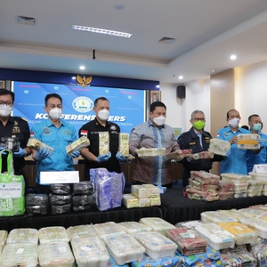 Rilis Ungkap Kasus Narkotika Jenis Sabu Jaringan Internasional — foto 14