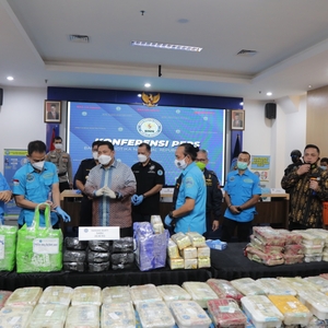 Rilis Ungkap Kasus Narkotika Jenis Sabu Jaringan Internasional — foto 16