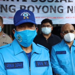 BAKTI SOSIAL BNN RI BANTU WARGA TERDAMPAK PANDEMI — foto 3