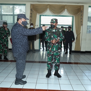 MENGENANG AWAL KARIR 37 TAHUN KEPALA BNN RI, Dr. PETRUS REINHARD GOLOSE — foto 7