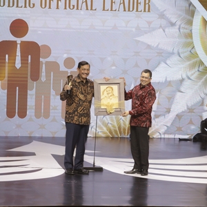 Sestama BNN RI menerima penghargaan pada kategori Collaborative and Sinergetic Stakeholders Partnership dalam ajang Indonesia Awards 2021 — foto 10