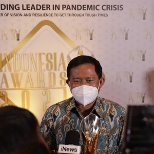 Sestama BNN RI menerima penghargaan pada kategori Collaborative and Sinergetic Stakeholders Partnership dalam ajang Indonesia Awards 2021 — foto 11
