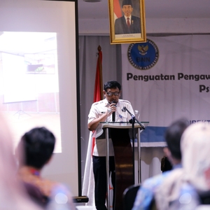 BNN – STAKEHOLDER PERKUAT AKSI MELAWAN NARKOBA MELALUI PENGUATAN PENGAWASAN DISTRIBUSI PSIKOTROPIKA DAN OBAT KERAS — foto 3