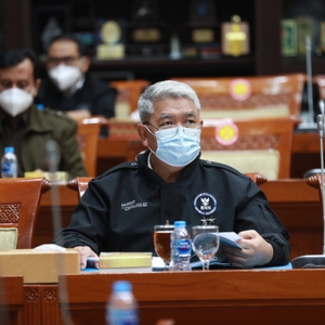 Rapat bersama BNN, Menkumham, Menpan RB, Menkes, Polri, Mensos,Kejagung — foto 2