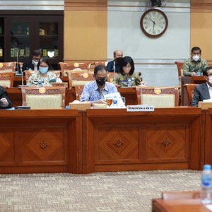 Rapat bersama BNN, Menkumham, Menpan RB, Menkes, Polri, Mensos,Kejagung — foto 7