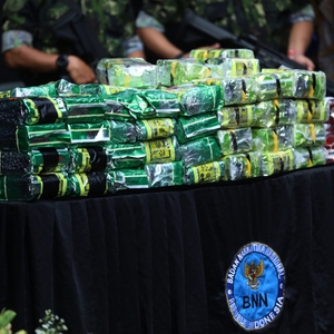 Pemusnahan Barang Bukti 308 kg sabu dan 29 ribu butir happy five — foto 6