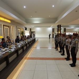 Makan Siang Bersama Taruna Akpol — foto 5